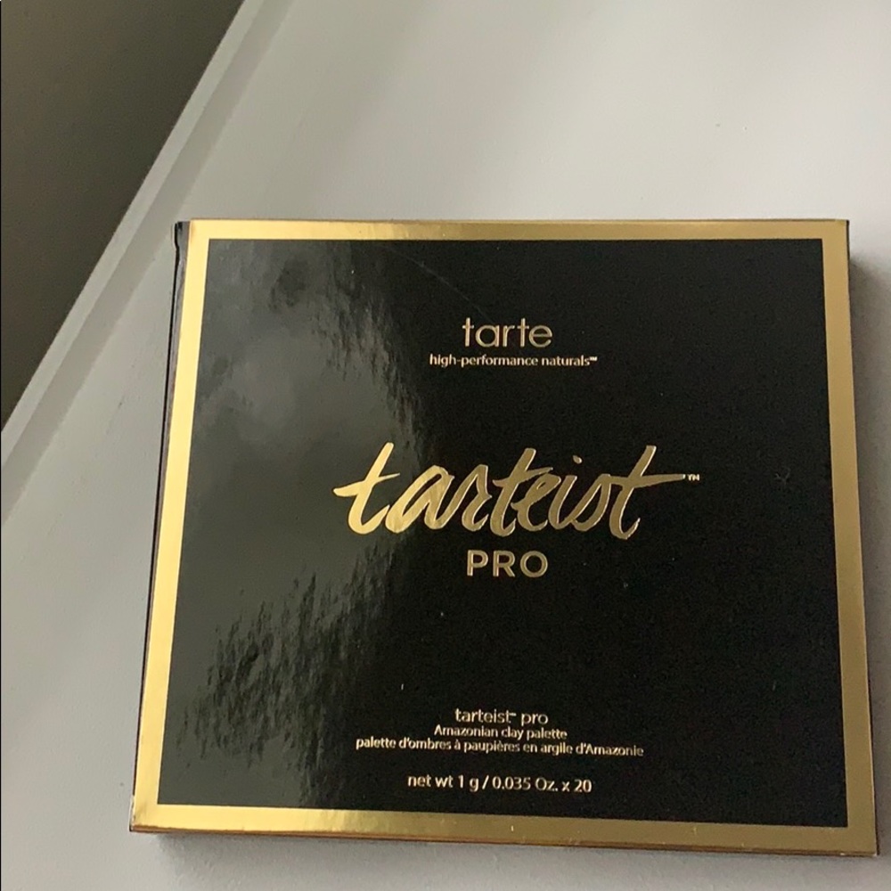 Tart eyeshadow palette “Tarteist Pro palette”